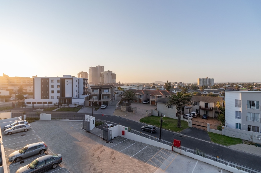 1 Bedroom Property for Sale in Beachfront Western Cape